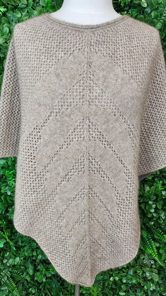 Lothlorian Caramel Poncho (OSFM)