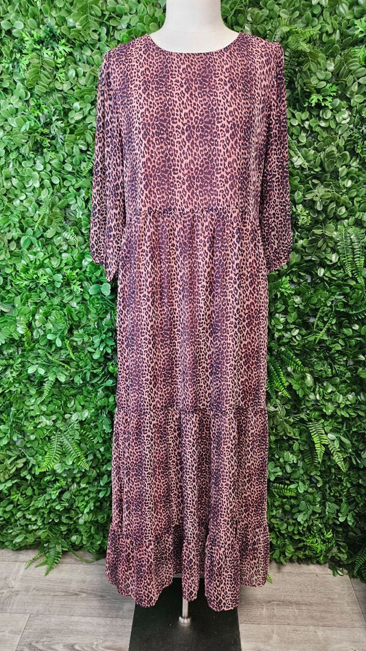 Billie The Label Animal Print Tiered Dress (10)