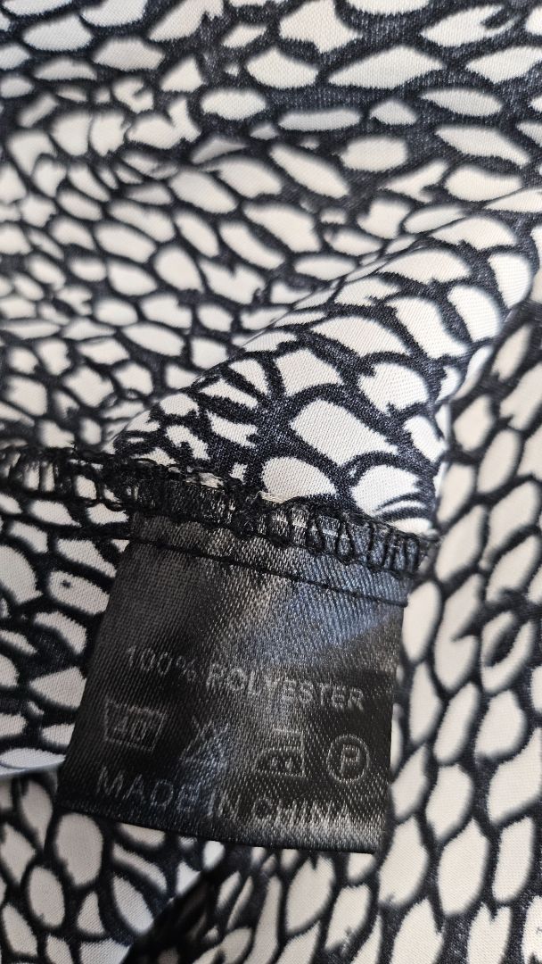 Isla-Maree B/W Patterned Dress (22)