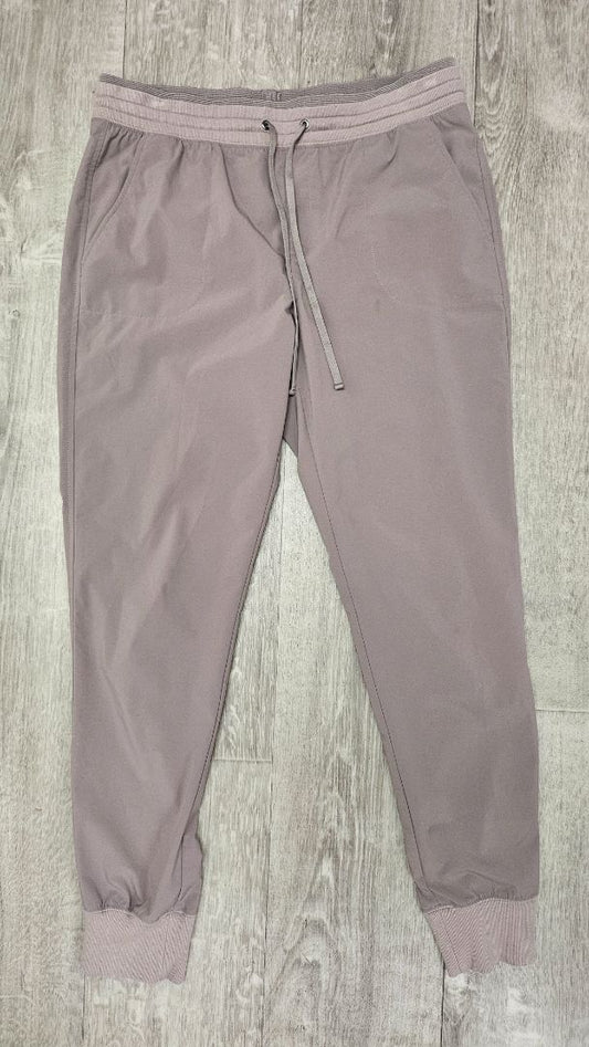 Uniqlo Taupe Lightweight Jogger Pant (14)