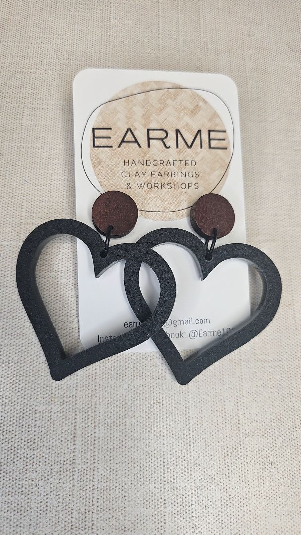 Earme  Black Heart Earring NEW