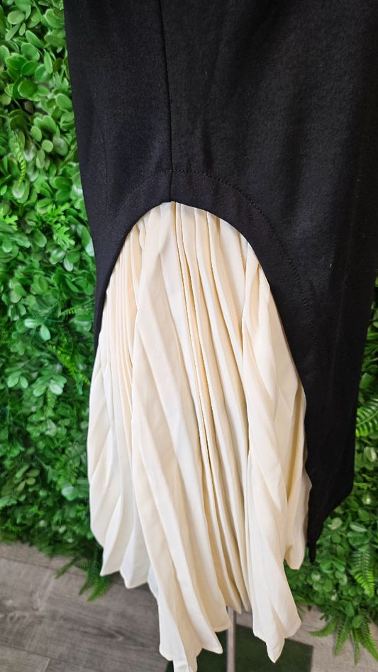 Kaisio Cream/Black Contrast Dress (10)