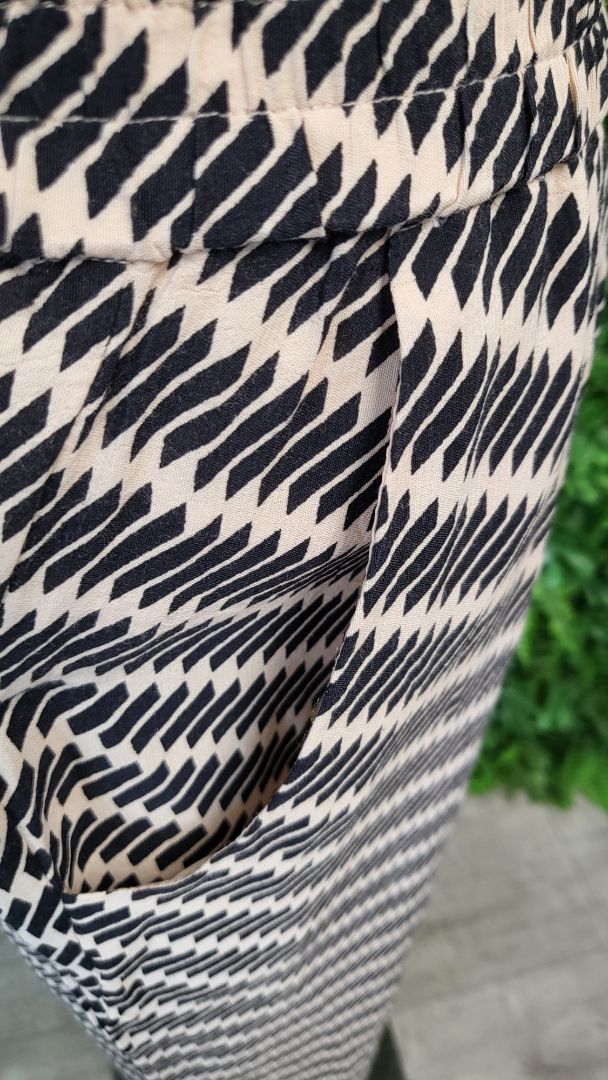 Country Road Beige/Black Print Pant (16)