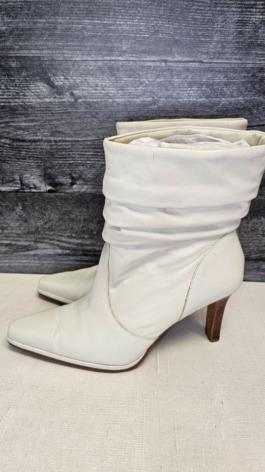 Amanda Smilth Cream Leather Slouch Boot (39)