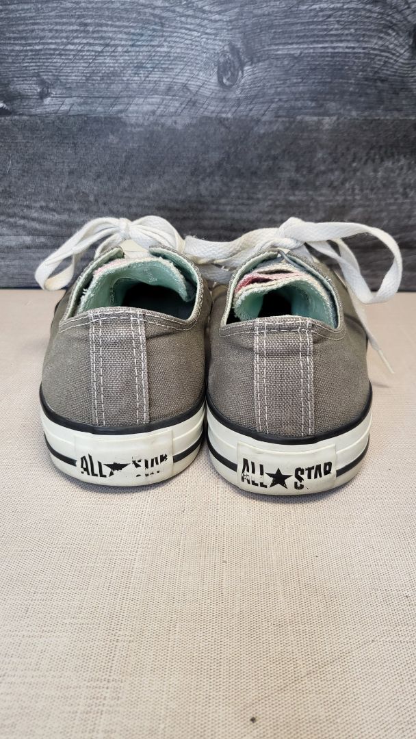 Converse Grey Low Top Sneaker (39)