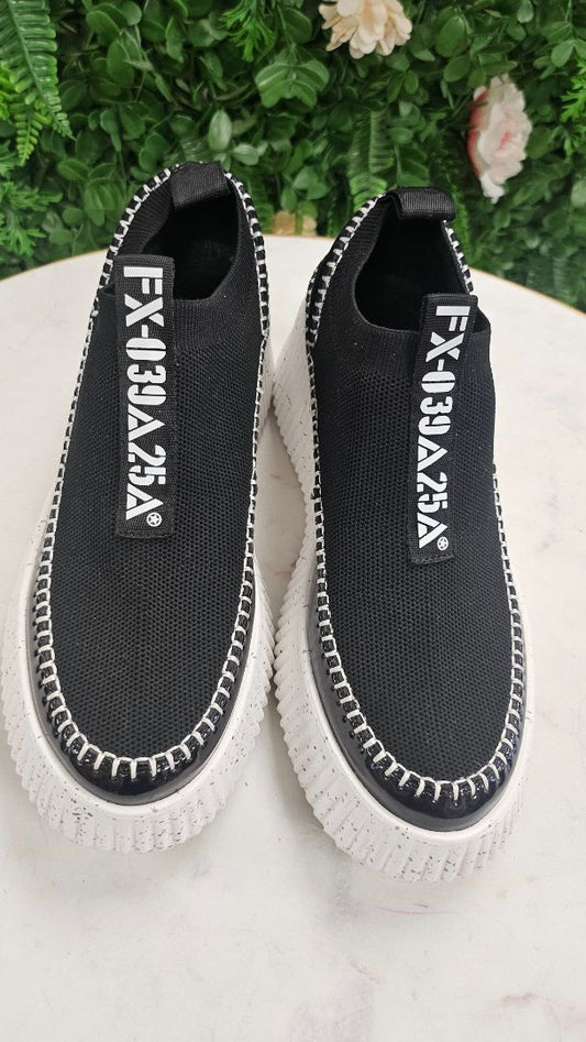 Gelato Black Pull On Sneaker (38)