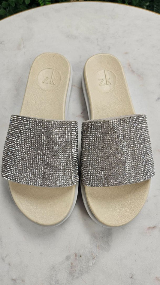 Zoe Kratzmann  Sequin Slide (38)