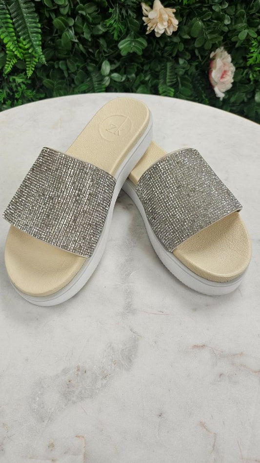 Zoe Kratzmann  Sequin Slide (38)