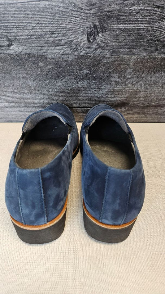 Earth Blue Wedge Loafer (37.5)