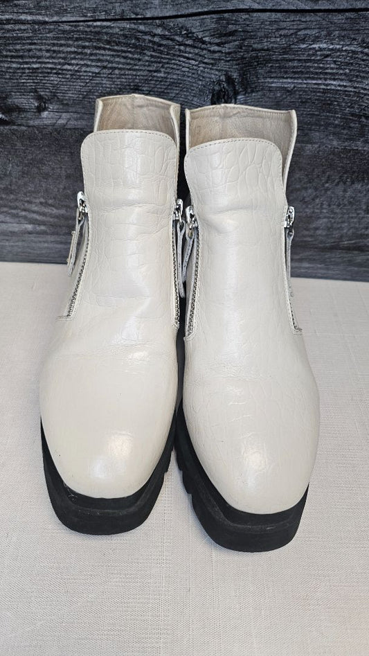 Minx Cream Voodoo Leather Boot (37)