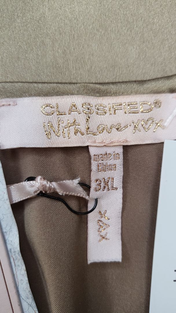 Classified With Love Floral Satin Blouse BNWT (18)