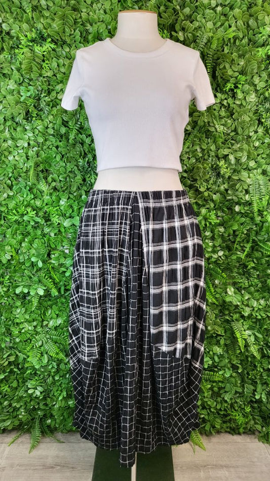 Sahara Black/White Tulip Skirt (16)