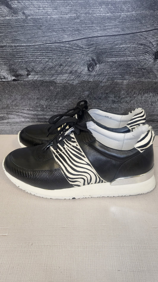 Belle Scarpe Black Zebra Sneaker (37)