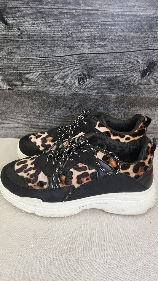 Rock Fashion Leopard Print Faux Leather Sneaker (41)
