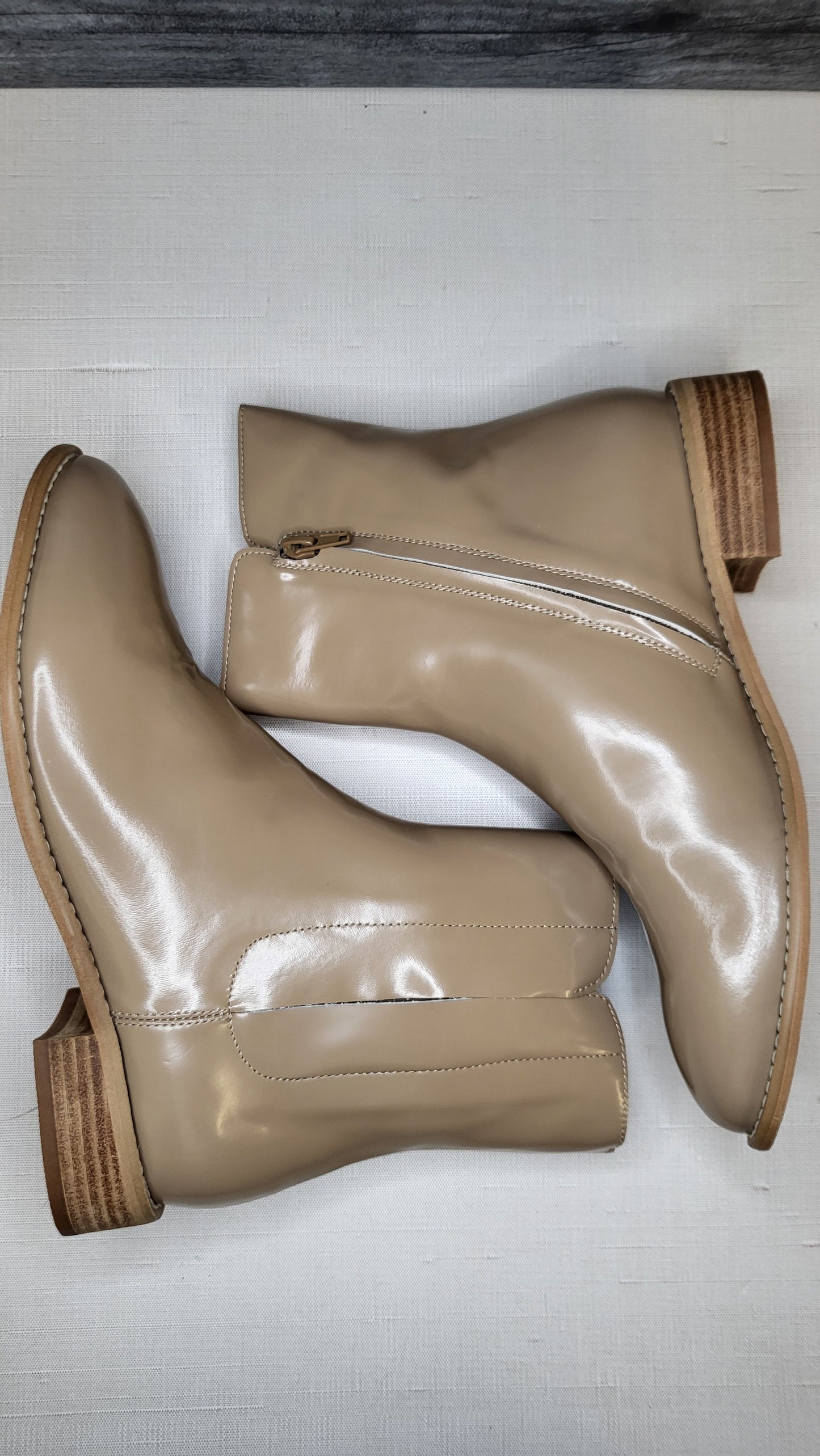 Walnut beige Denmark Leather Boot BNWT (41)