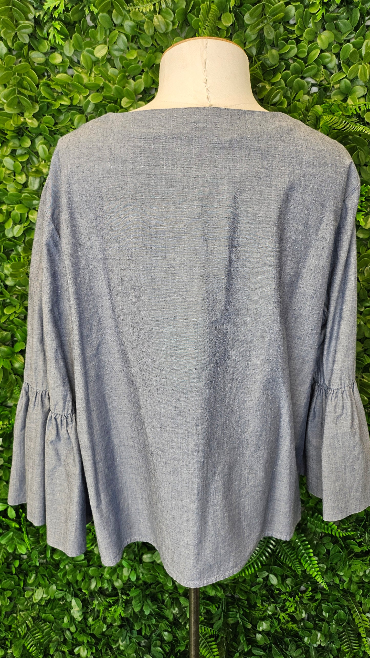 Whistle Blue Chambray Top (16)