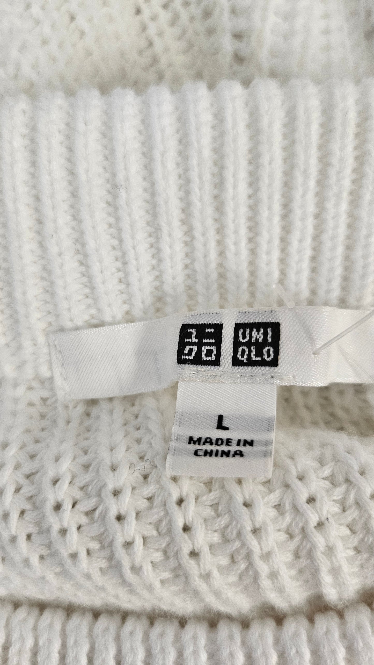 Uniqlo Ivory White Sleeveless Knit Vest (14)