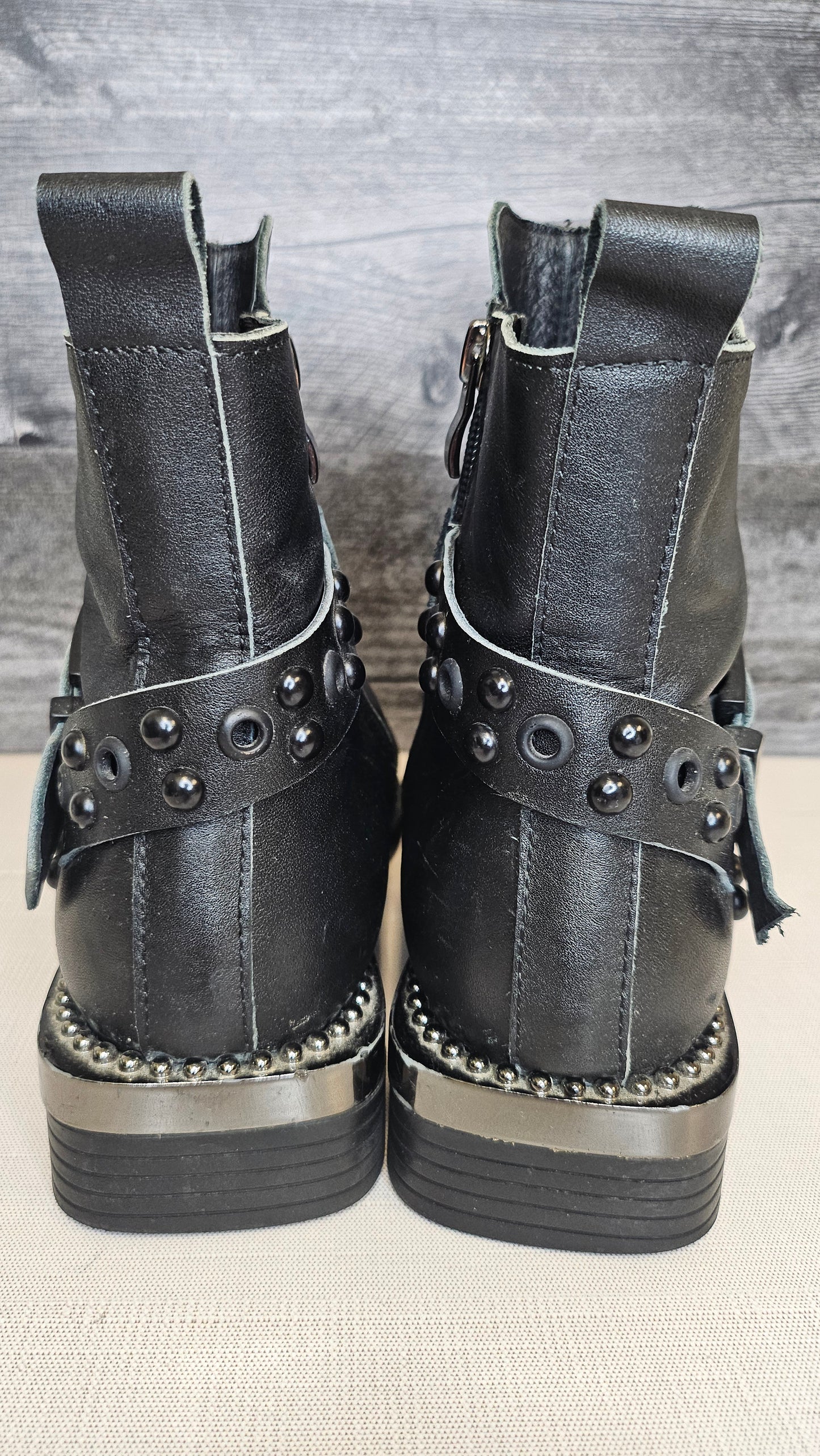 Minx Black Wrangler Short Boots (41)