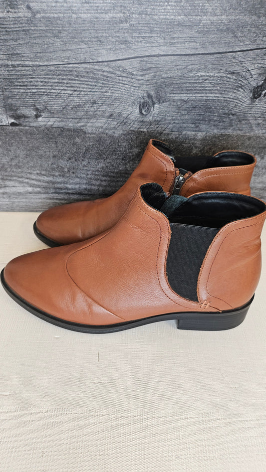 Ziera Brown Ankle Boot (40)