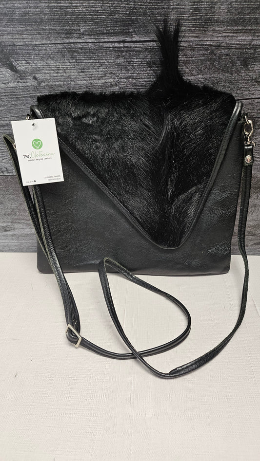 Mooi Black Leather Crossbody Bag (28x25cm)