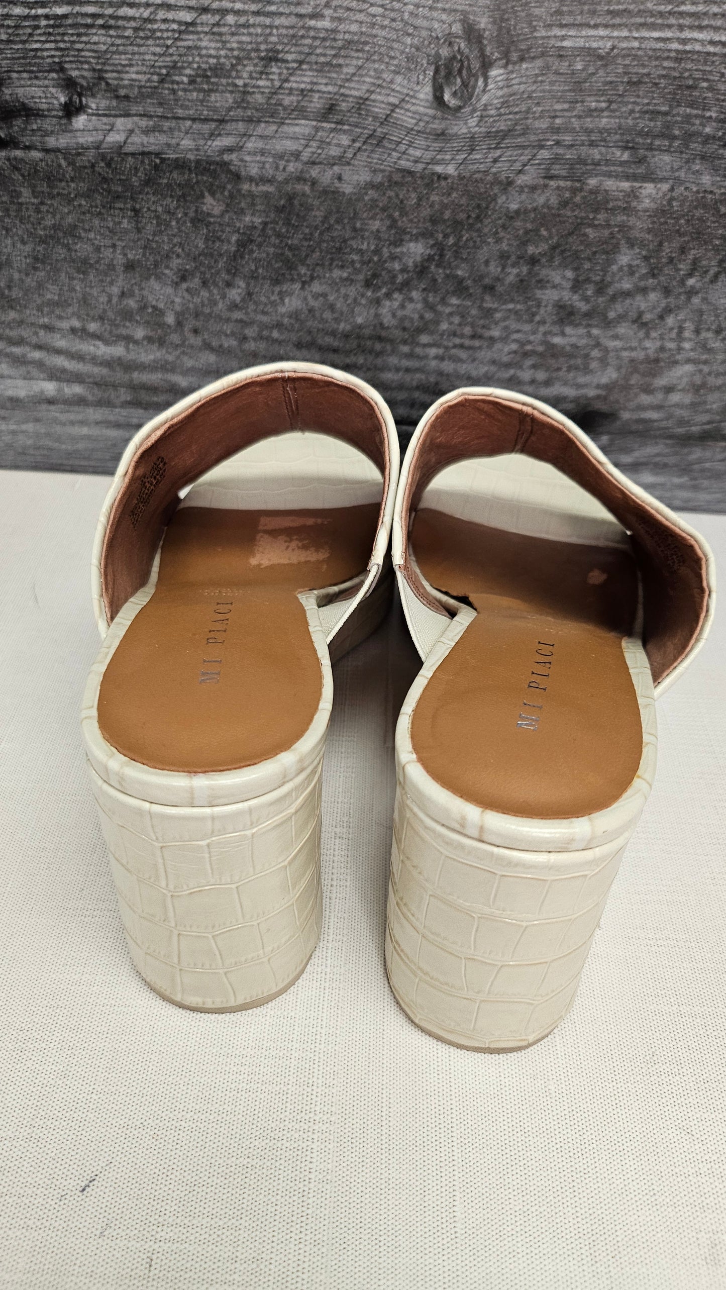 Mi Piaci Vintage Cream Wedge Mule (38)