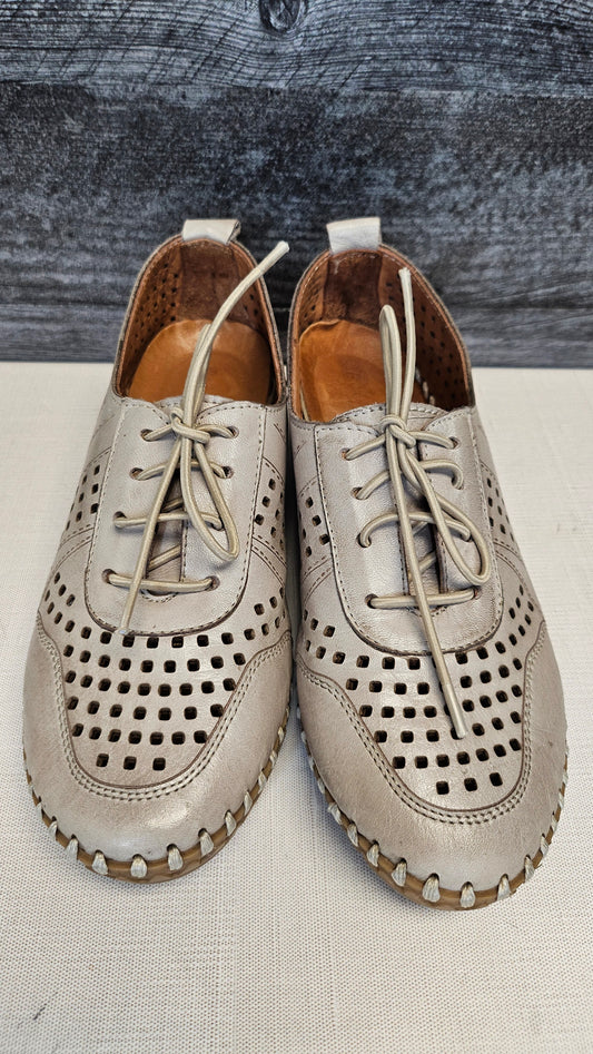 Beltrami Taupe Lace Up Flats (36)