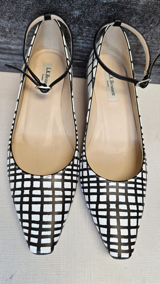 L K Bennett  B/W Print Heel New (39)