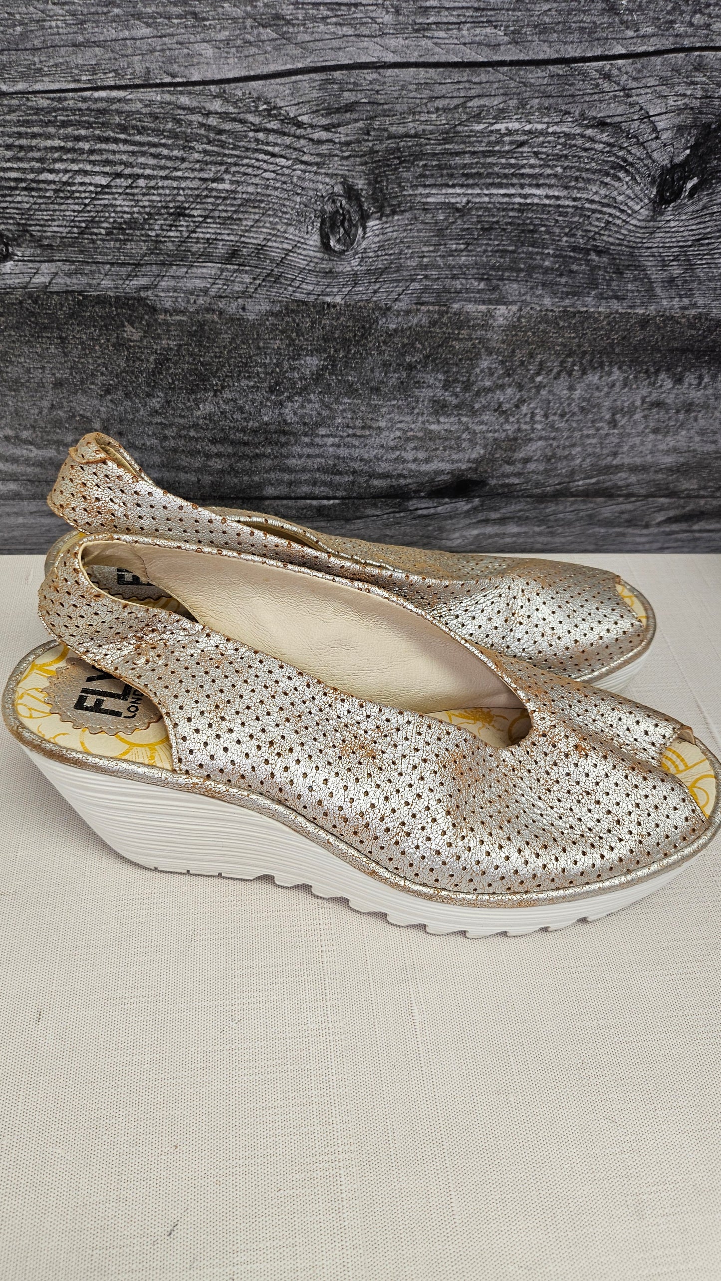 Fly London Gold Wedge Peeptoe (38)