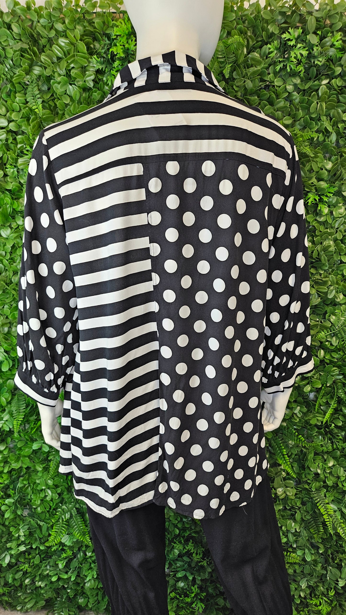 TS B/W Spots & Stripes Shirt (22)