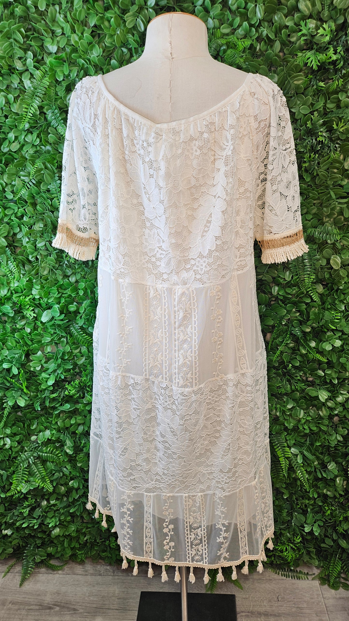 Made In Italy Cream Lace Dress (14)