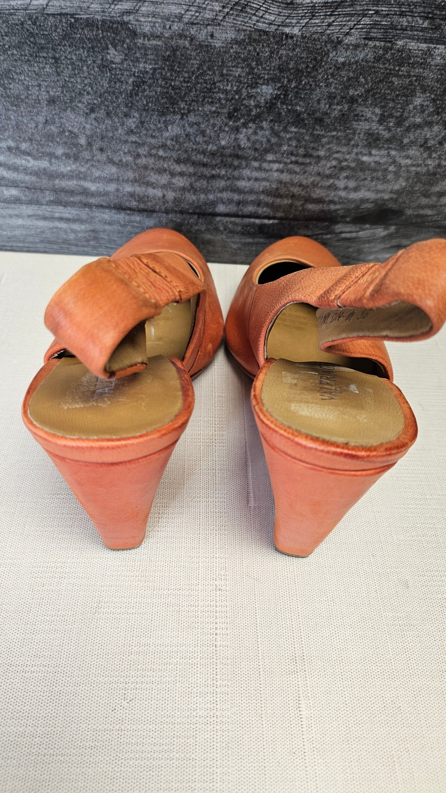 Valeria Grossi Orange Leather Slingback (36)