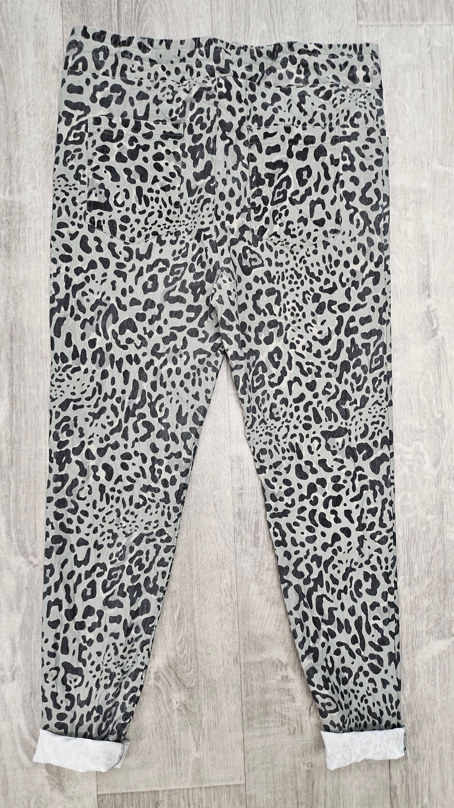 TS Animal Print Crush Jogger Pant (16)