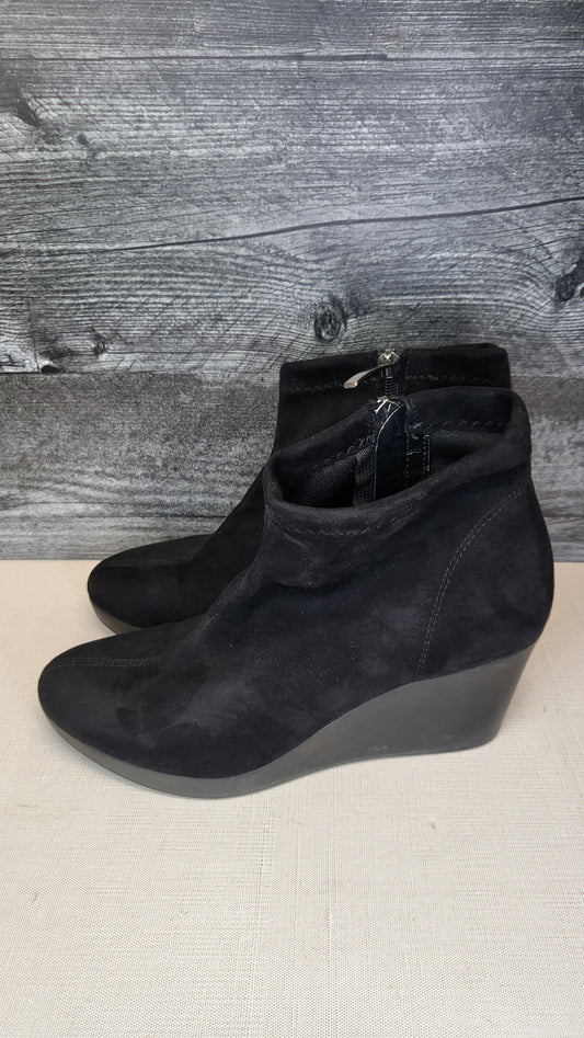 Paula Ryan Black Suede Wedge Boot (38)