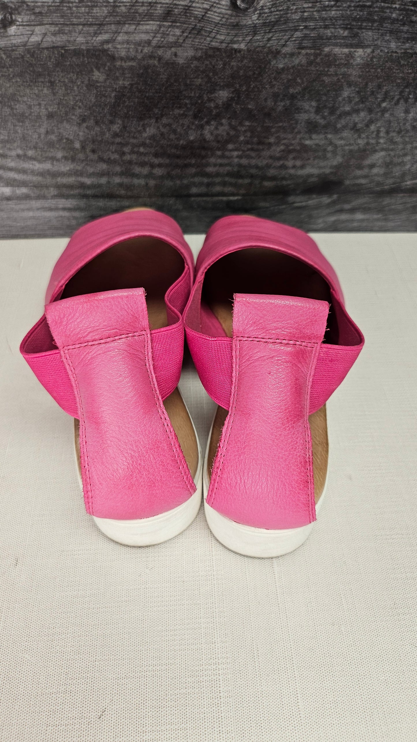 Django & Juliette Pink Leather Sandal (38)