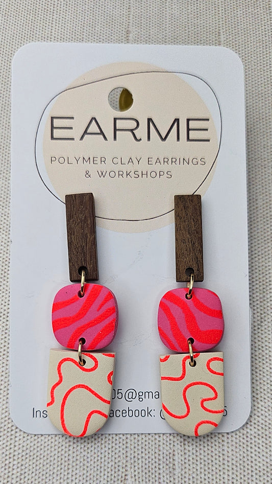 Earme  Squiggle/Zebra Drop Earring BNWT