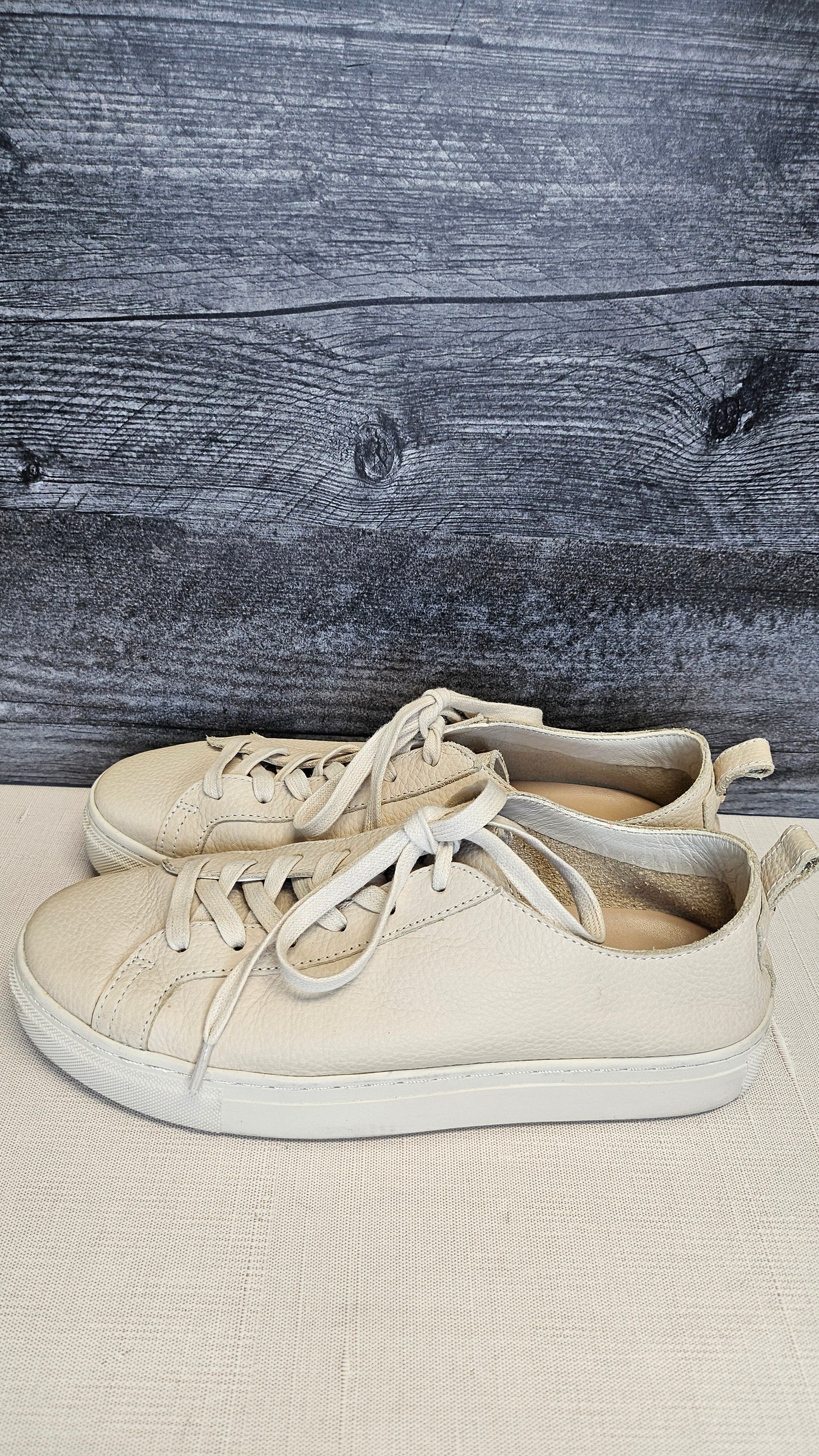 Massimmo Dutti Cream Leather Sneakers (37)