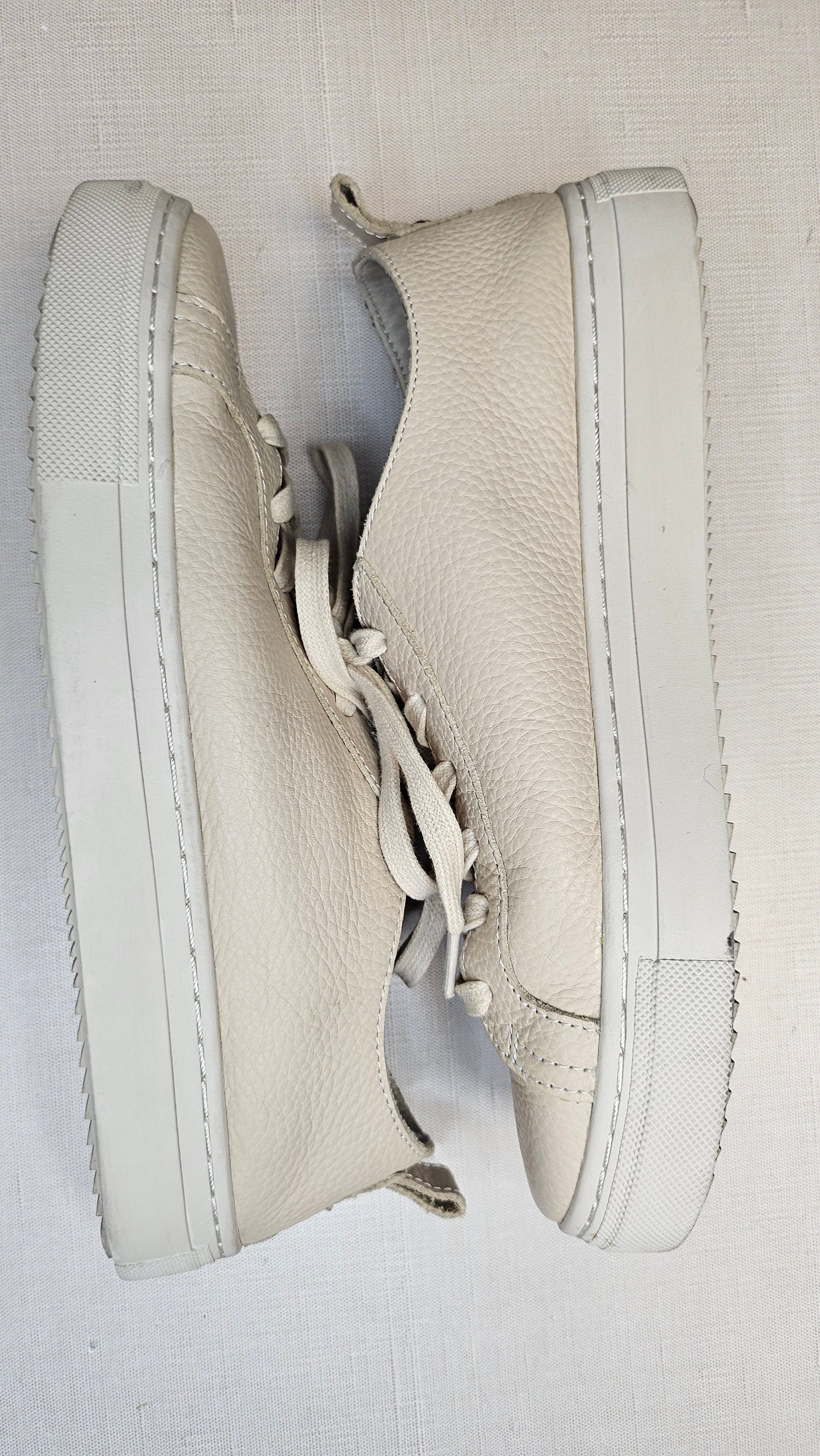 Massimmo Dutti Cream Leather Sneakers (37)