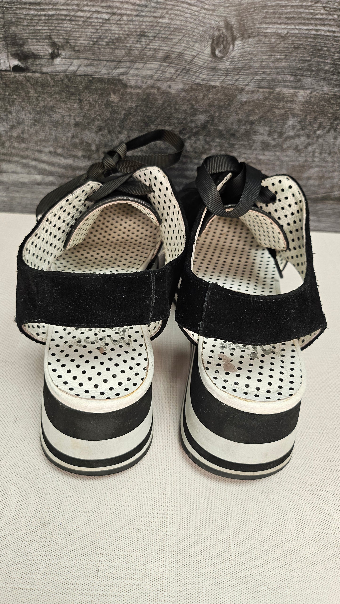 Minx Black/White Slingback Sneaker 39