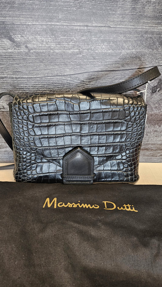 Massimmo Dutti Black Leather Crossbody 20x26x12