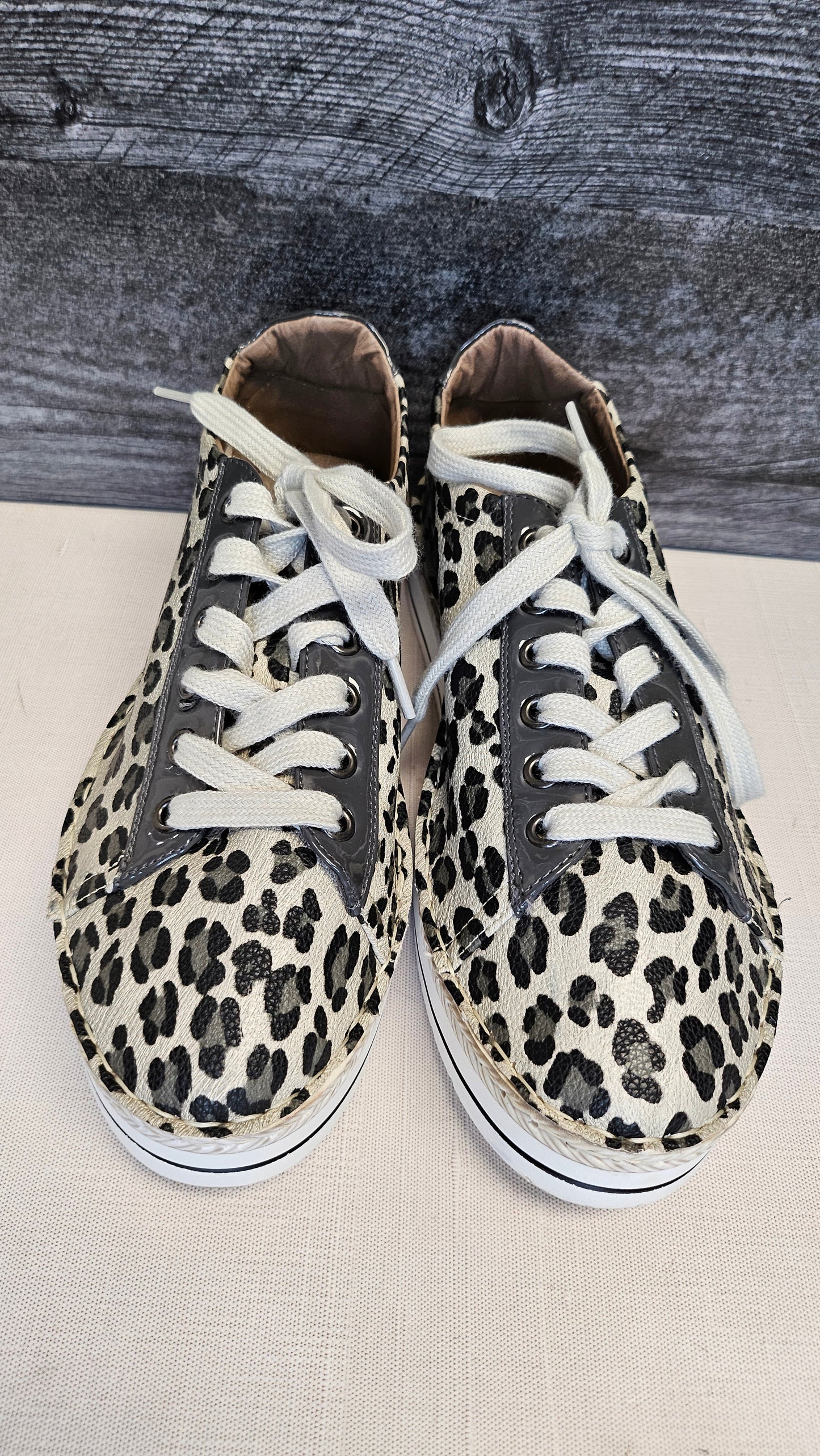 Maher  Animal Print Sneaker (39)