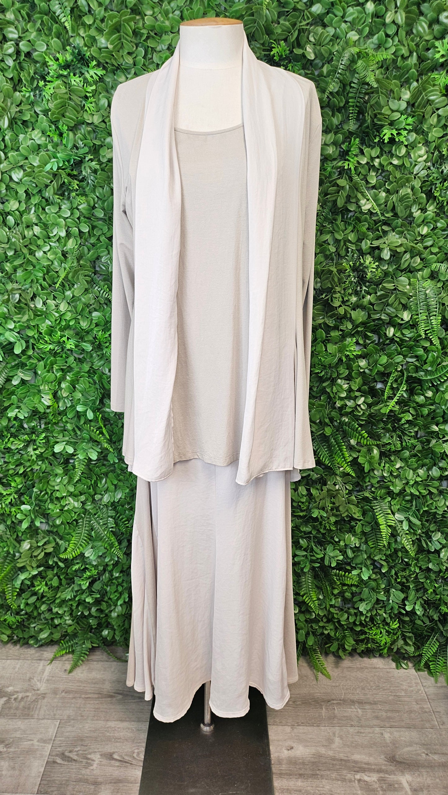 Paula Ryan Sand 2 Piece Top (14-16)