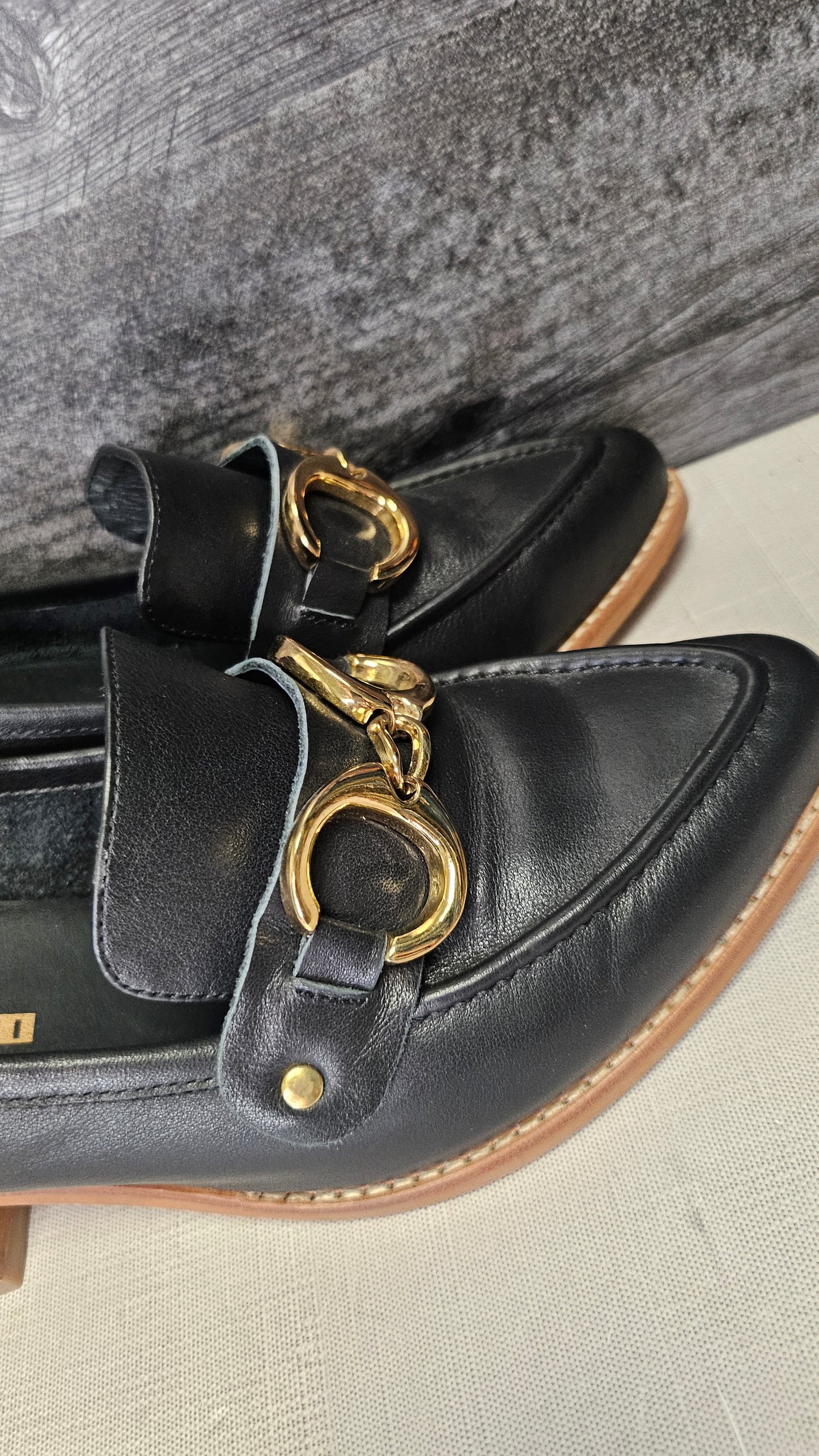 Andrea Biani Black Leather Loafer (40)