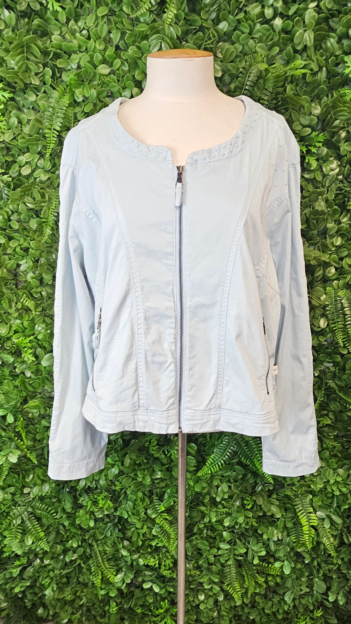 Verge Duck Egg Blue Cartier Jacket (16)