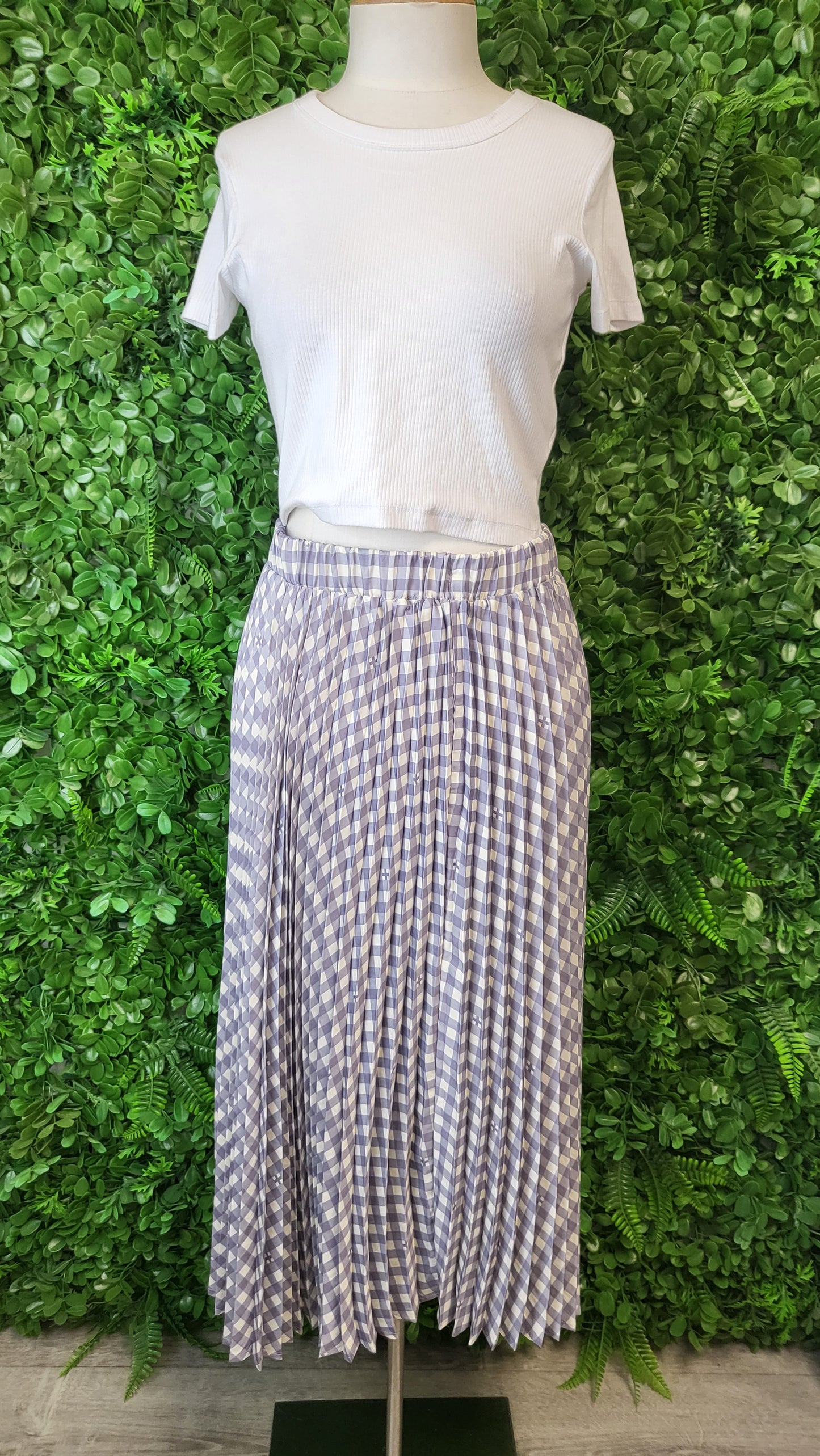 Stella + Gemma Pale Grey Pleated Skirt (10)