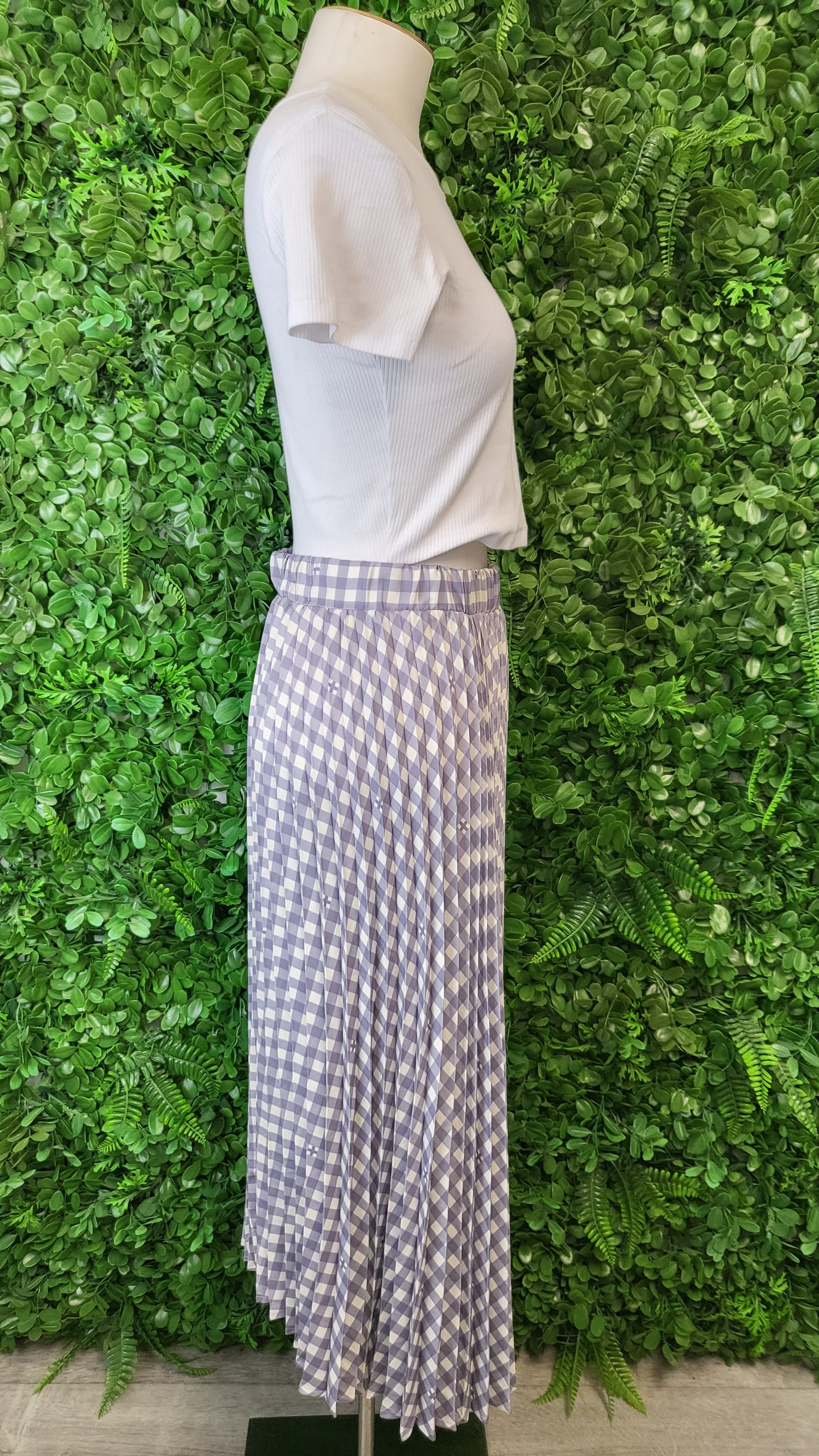 Stella + Gemma Pale Grey Pleated Skirt (10)