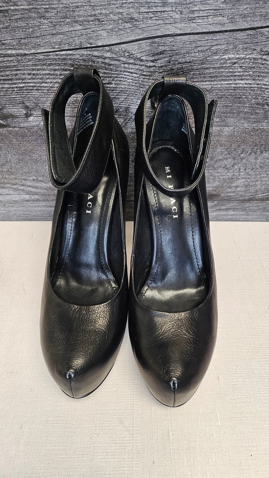 Mi Piaci Black Platform Heels (39.5)