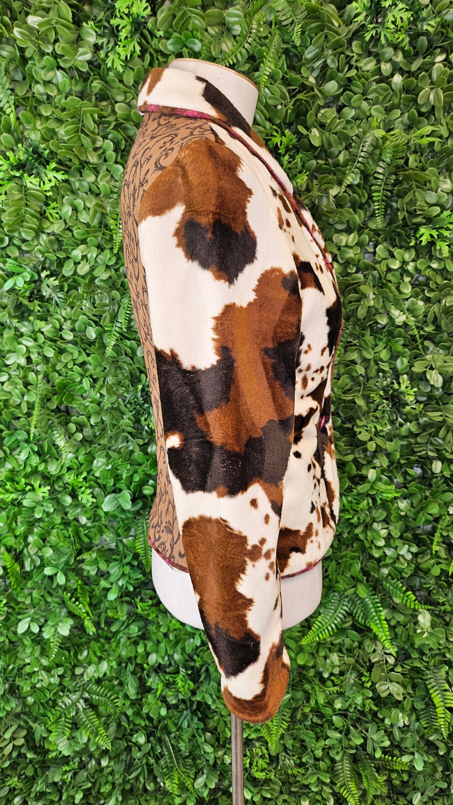 Annah Stretton Cow Print Blazer (8)