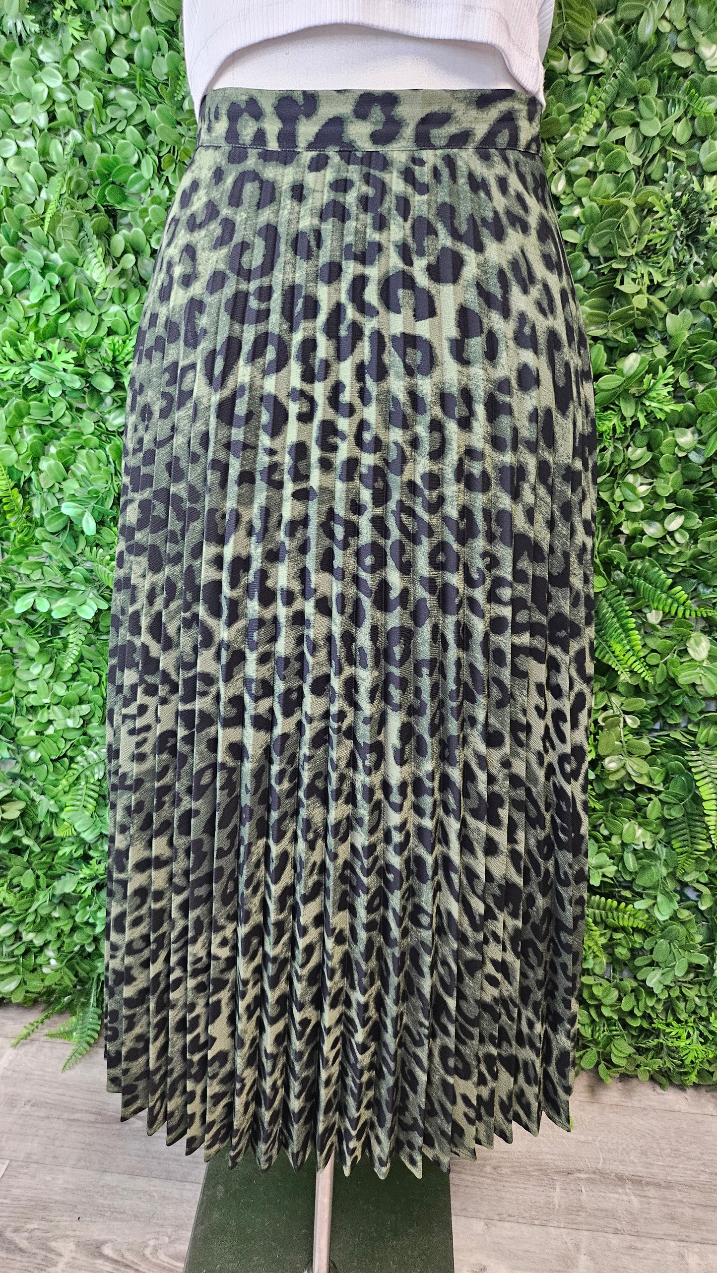 Ivy + Jack Animal Print Pleat Maxi Skirt (6)