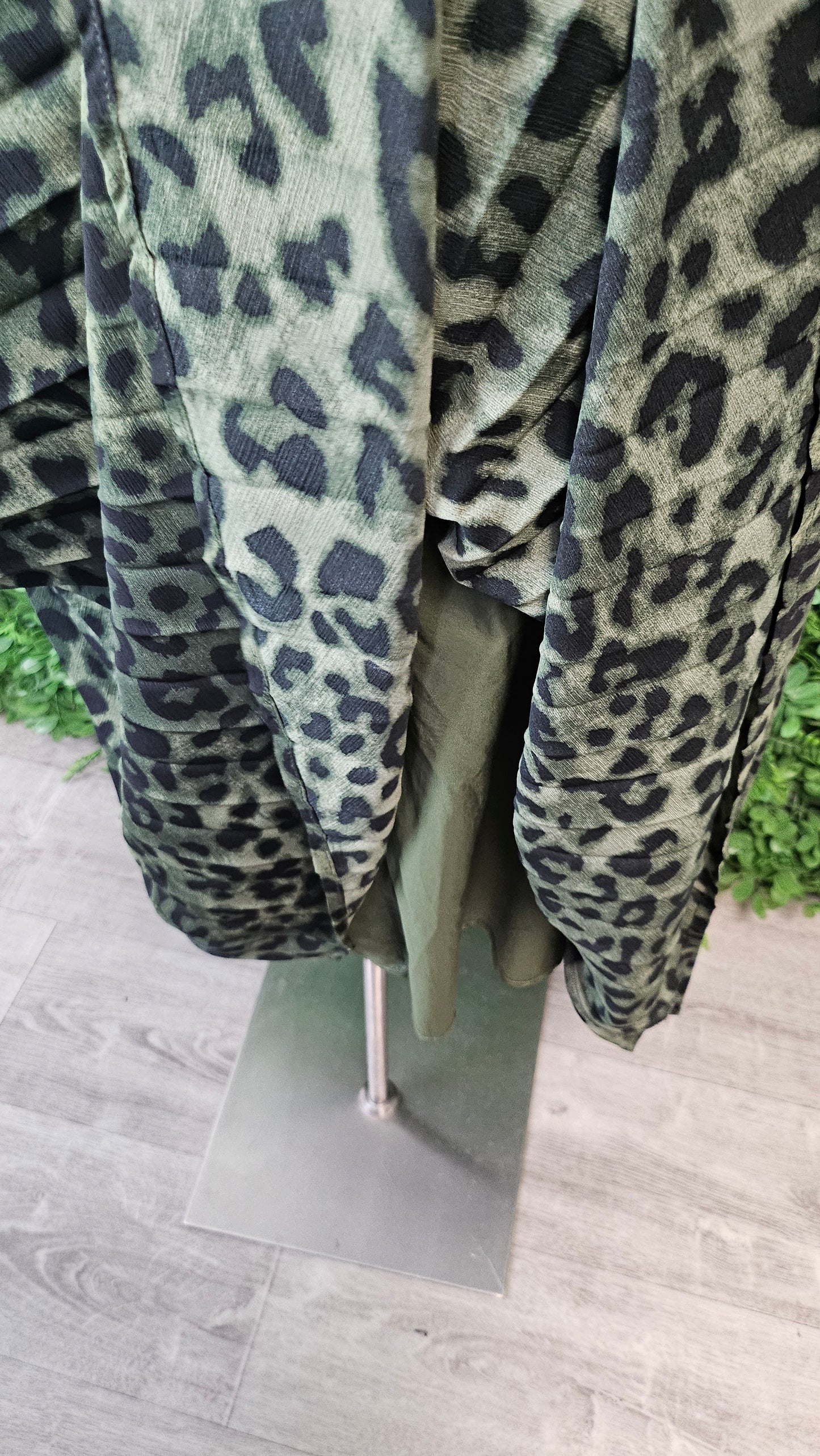 Ivy + Jack Animal Print Pleat Maxi Skirt (6)