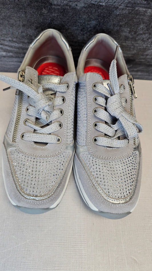 Unknown Silver Miami  Sneaker (39)